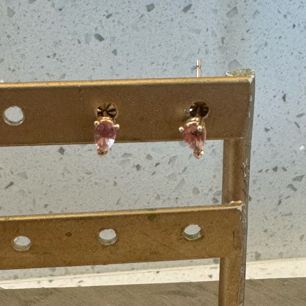Alexis Russell peachy pink sunstone earrings